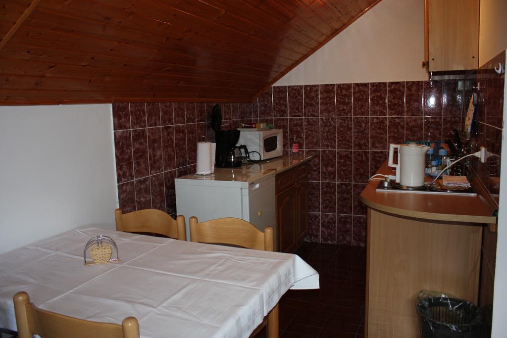 Apartment Jelena Seliste Dreznicko Room photo